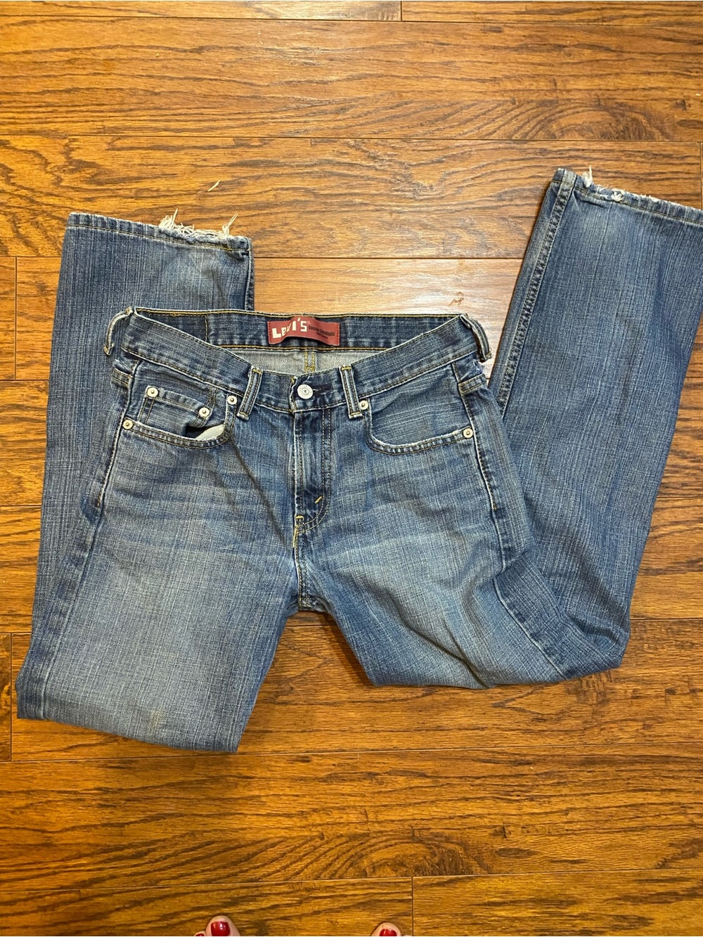 Levi's women’s Medium Wash Straight Leg Jeans
